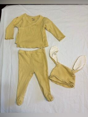 Rabbit Moon Organics | Baby Yellow Ribbed Outfit Set with Hat | 3-6 Months
